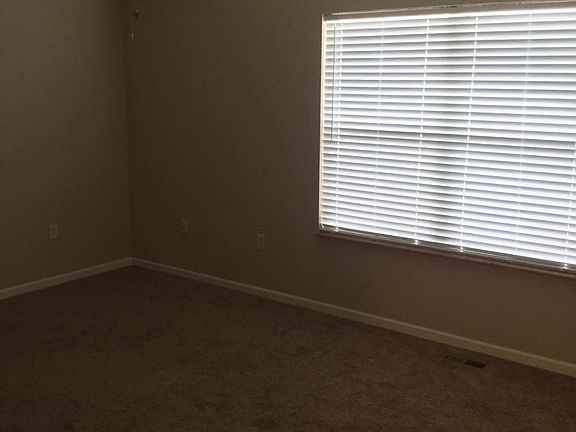 5th image of 1437 Bristlecone Dr