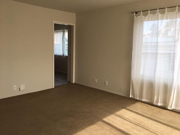 3rd image of 1400 Castro St APT 5