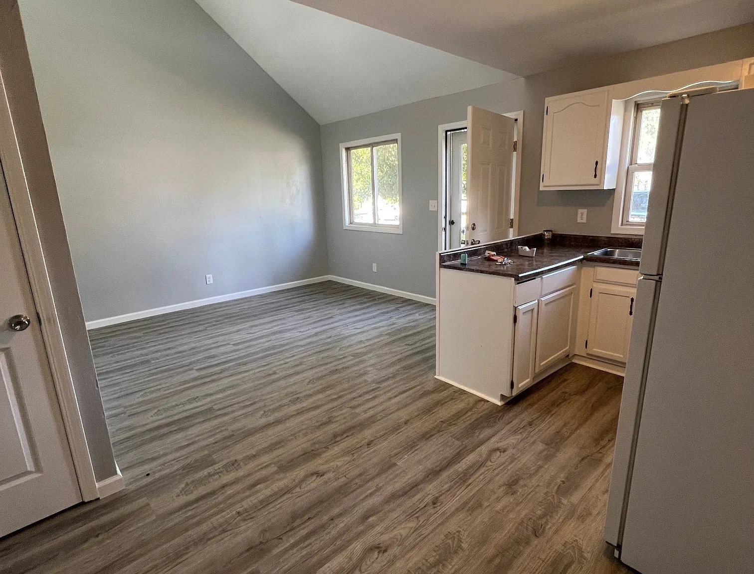 2 bed, $795 — Photo 2