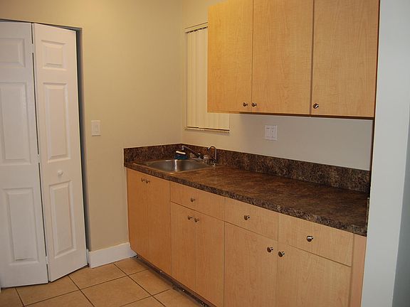 4th image of 686 NW 114th Ave APT 101