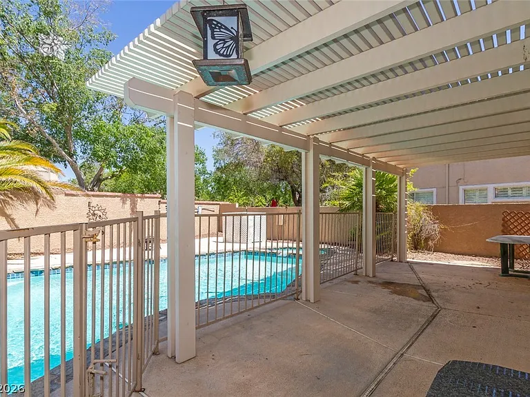 2057 Lordsburg Ln — Photo 32