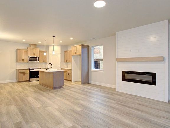 4th image of 12206 NE 107th Way