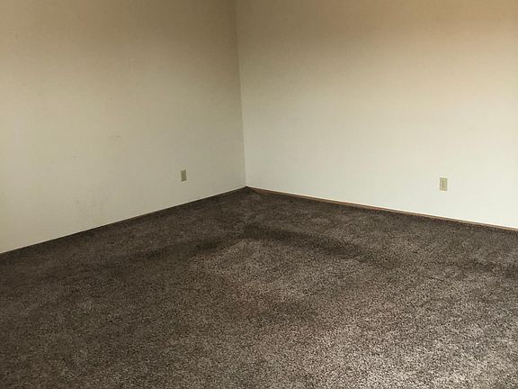 2nd image of 104 Ventura Ave