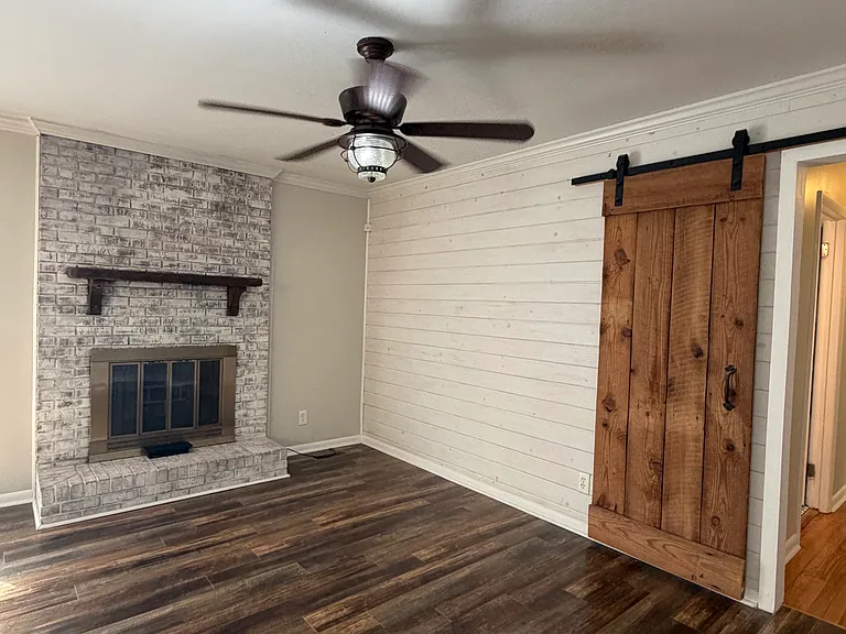 4807 Donvic Dr — Photo 3