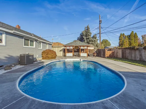 1838 W Octave St, Pasco, WA 99301