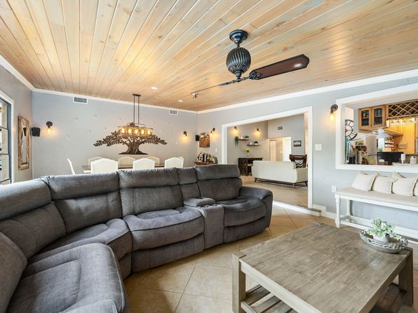 2505 Turtledove Ln