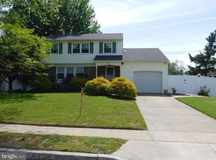 33 Champlain Rd, Marlton, NJ 08053
