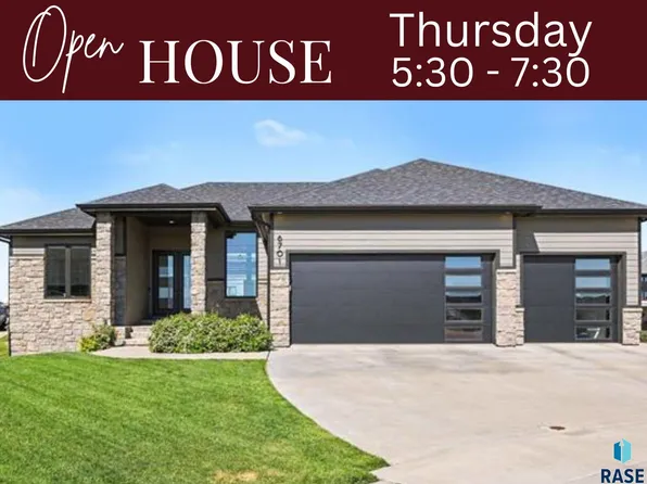 6701 E Spitfire Cir, Sioux Falls, SD 57110