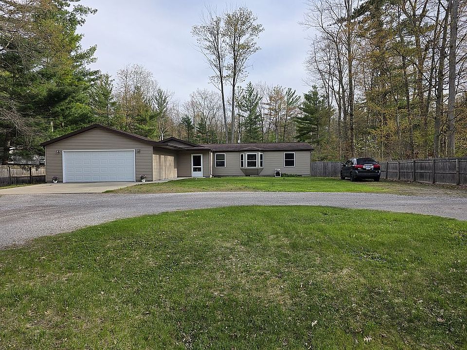 1st image of 815 W Maplecrest Dr