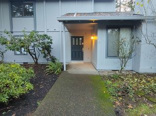 4396 Woodside Cir, Lake Oswego, OR 97035