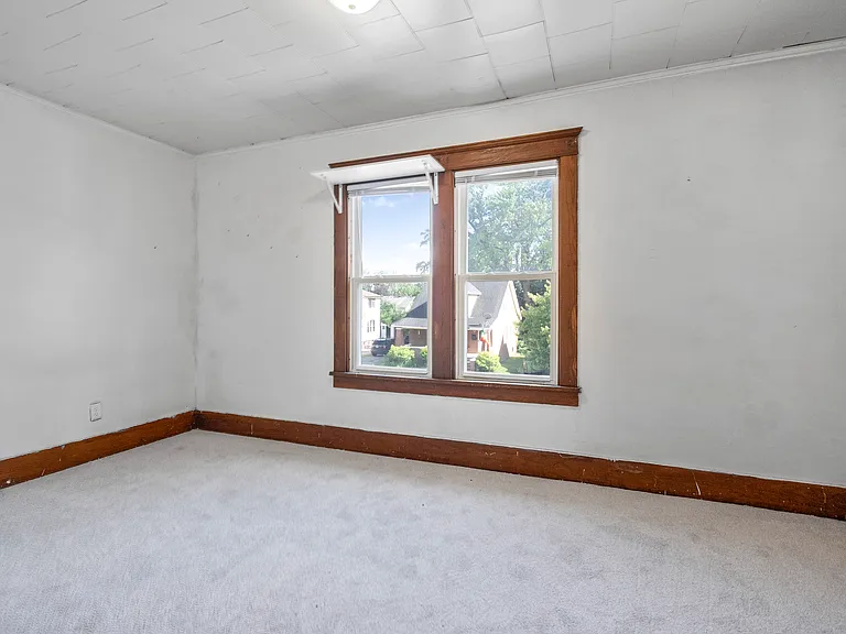35324 Chestnut St — Photo 17