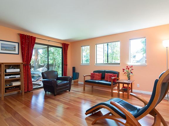 3rd image of 542 Thain Way