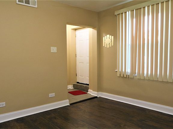 5th image of 8433 S Muskegon Ave #1