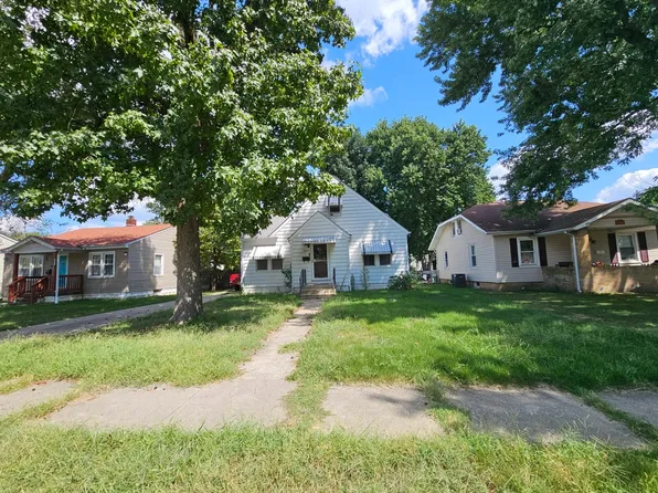 407 George St, Wood River, IL 62095