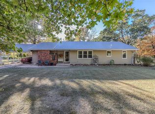 1407 Dickens Dr, Lebanon, MO 65536