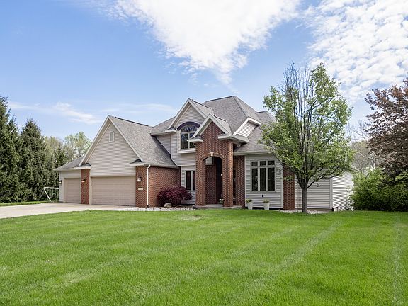 2nd image of 15915 Indian Valley St