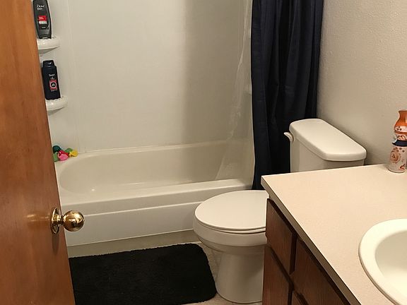 3rd image of 1115 NE 143rd Ave