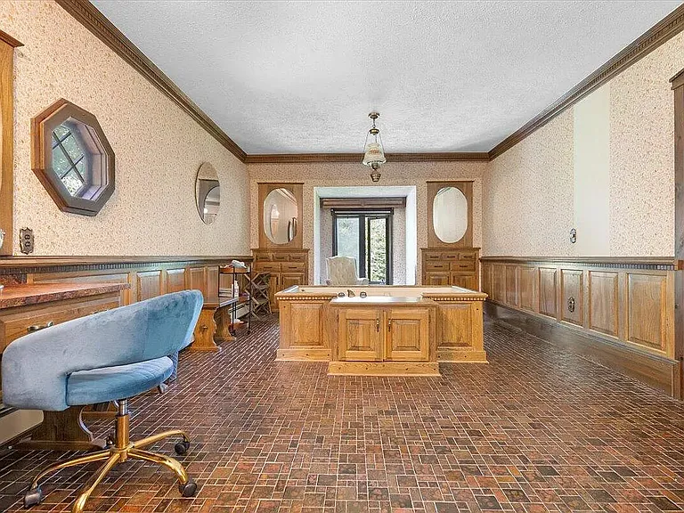 9 Rocky Point Dr — Photo 17