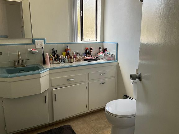 5th image of 11717 Montana Ave #212