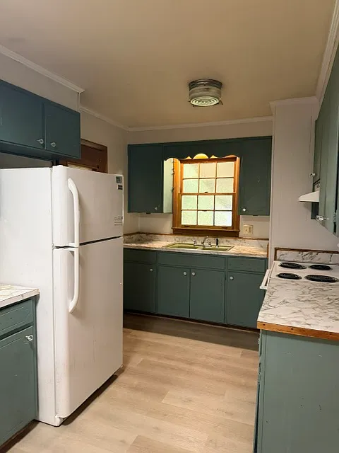 513 Thunderbird Drive - 513 — Photo 2