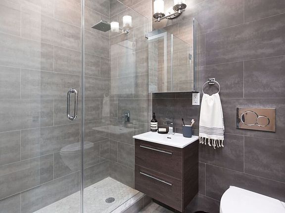 4th image of 921 Washington Ave APT 4K