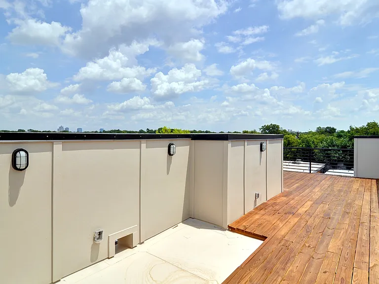2822 Forest Park Blvd — Photo 11
