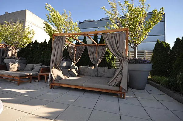 Rented by REAL New York | media 23