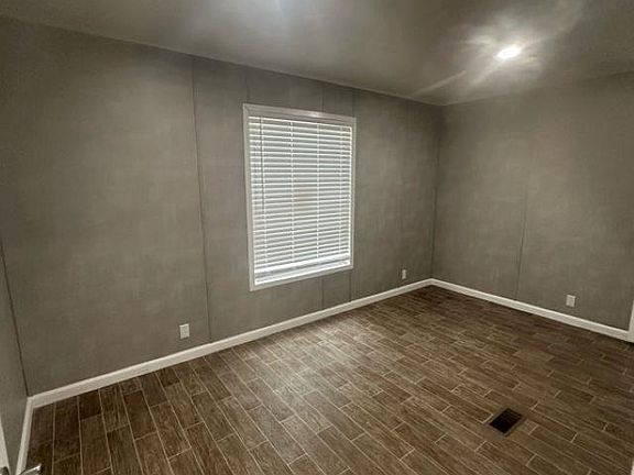 4th image of 5022 Colony Dr