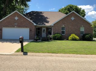 204 N Maple St, Princeton, IL 61356