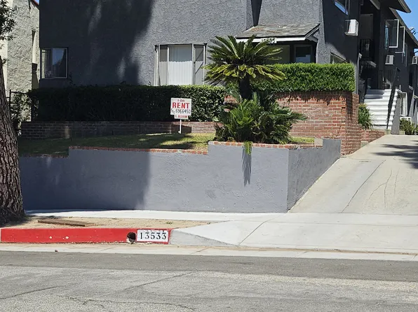 13533 Philadelphia St, Whittier, CA 90601