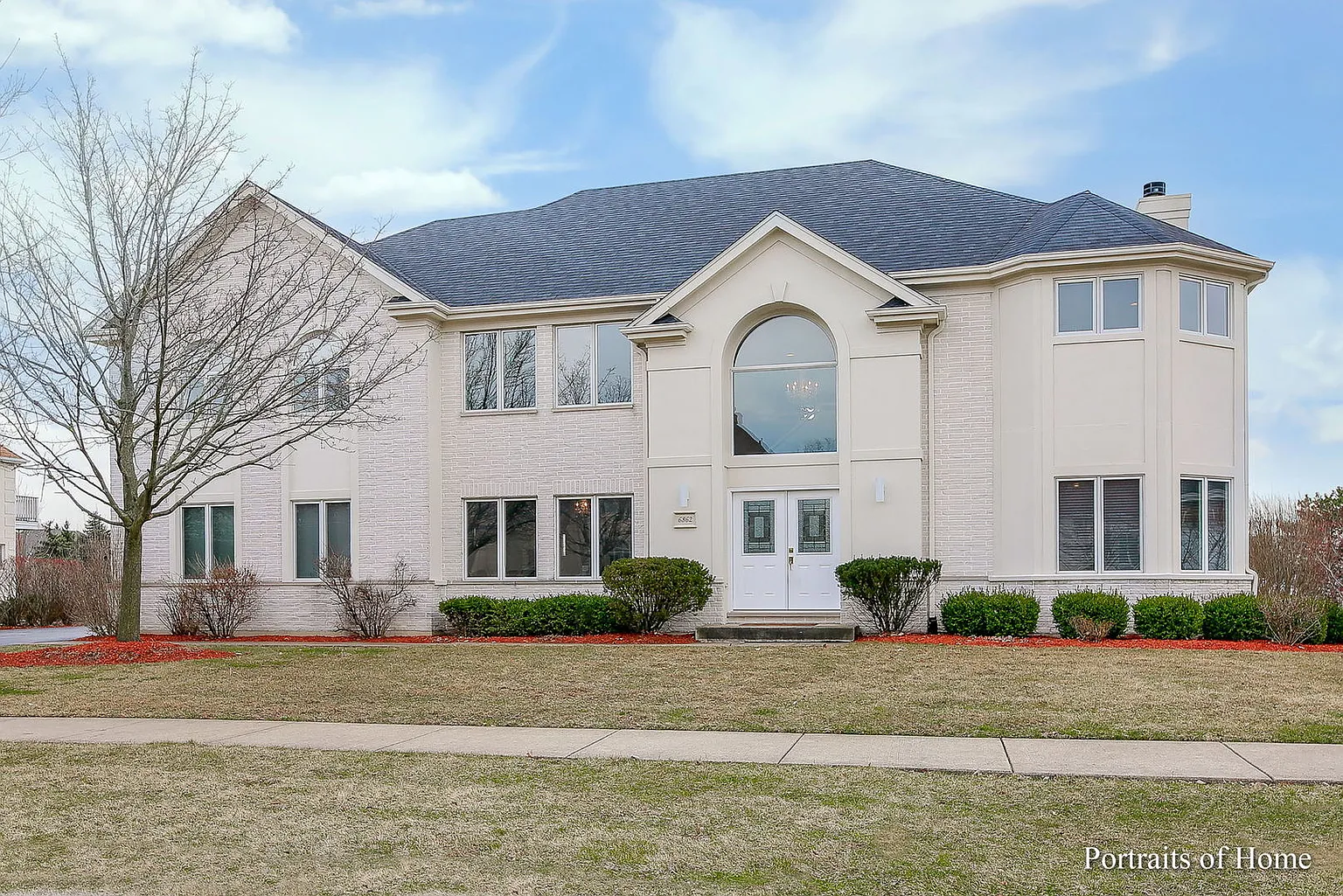 6862 Fieldstone Dr photo 1