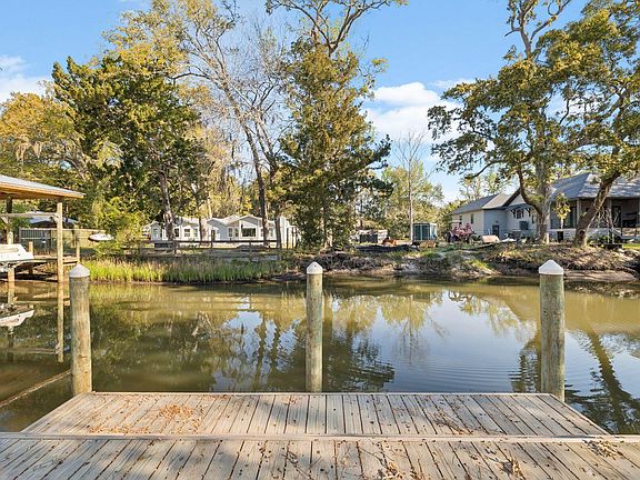 3rd image of 2015 W Hewett Rd