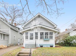 326 Dean St NE, Grand Rapids, MI 49505