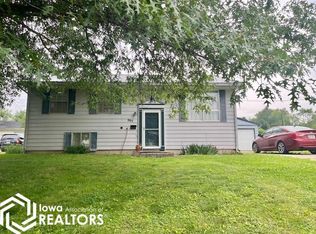 907 N Aldrin Dr, Mount Pleasant, IA 52641