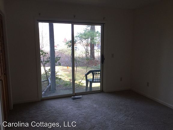 5th image of 106 Meadow Park Ln APT B