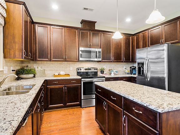 Images of the home are for illustrative purposes only and should never be relied upon