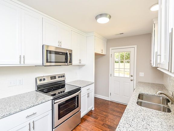5th image of 190 Morningside Dr
