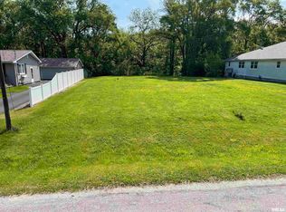 11207 22nd St, Milan, IL