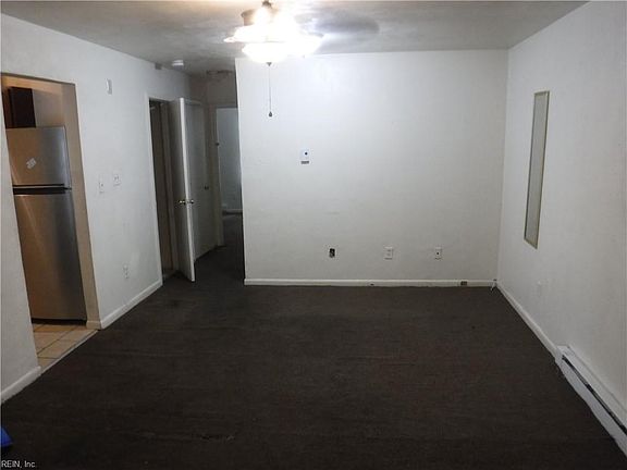 2nd image of 830 Fremont St #A