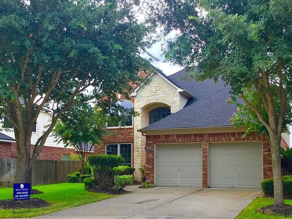 1st image of 28239 Crossprairie Dr