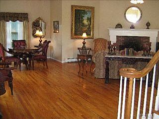 5th image of 358 Twomey Ave