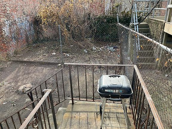 3rd image of 5424 Sansom St #A