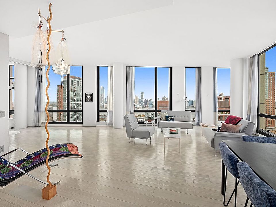 1st image of 101 Warren St APT 2620