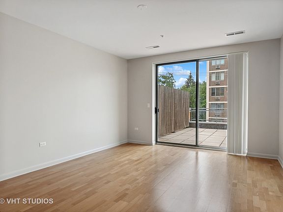 5th image of 1720 Oak Ave #309
