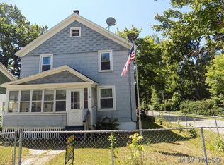 32 Pratt Ave, Clark Mills, NY 13321