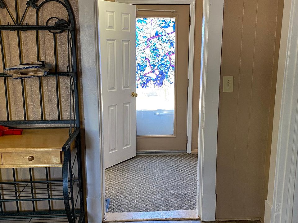 foyer to deck