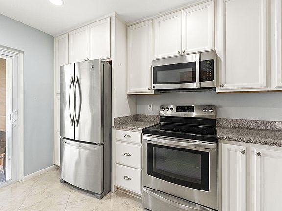 4th image of 5846 Summerfield Court #51