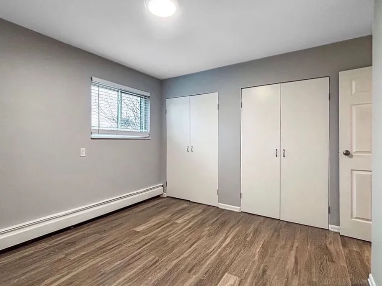 2022 Porter St SW #11 — Photo 2