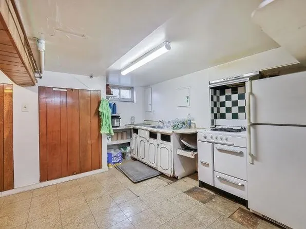 46 Western Avenue image 22 of 36