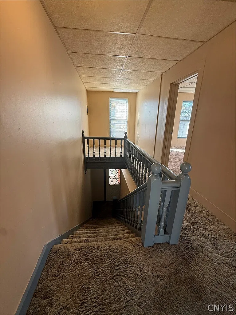 2 bed, 1.0 bath, 2168 sqft, $1,100 — Photo 2